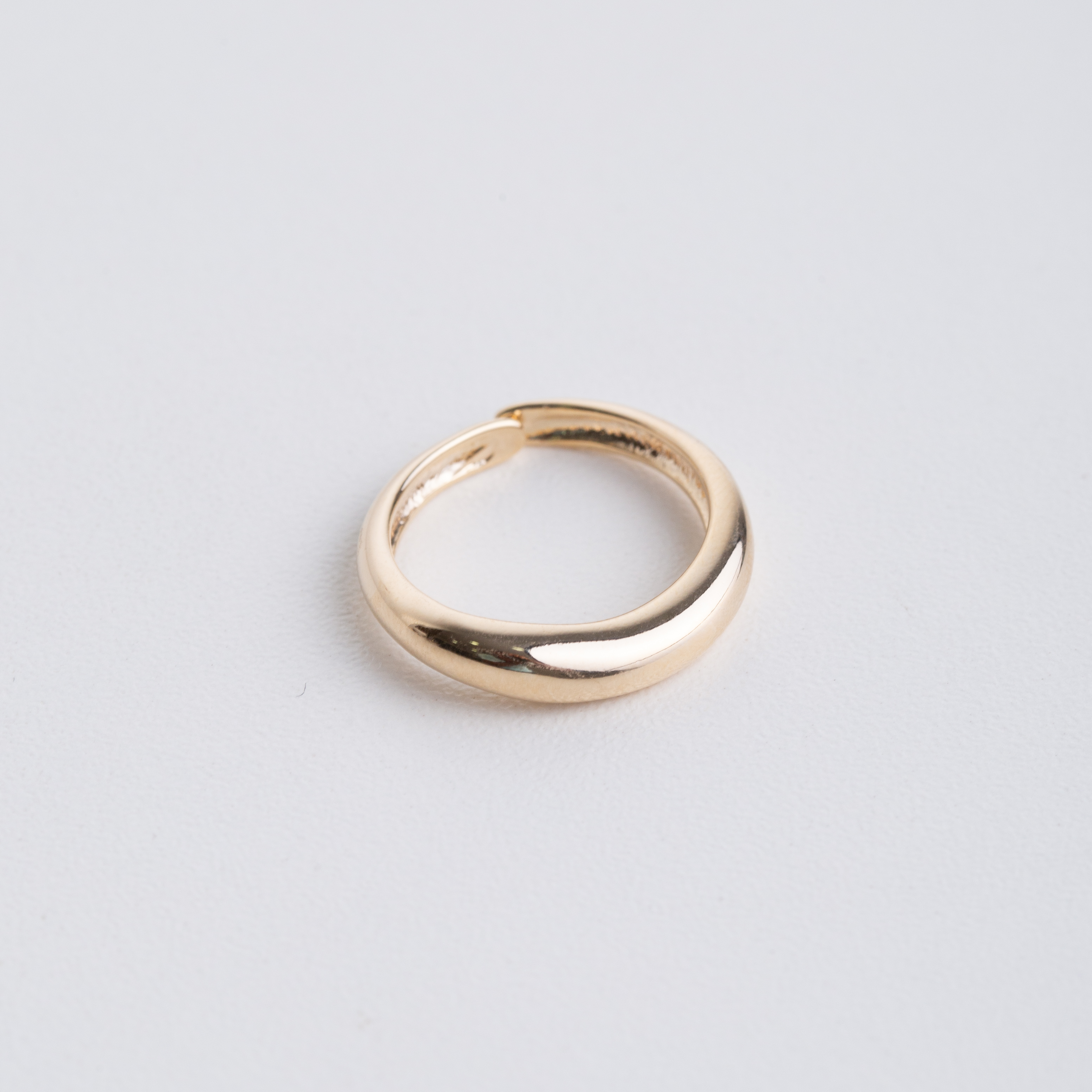 18897 Gold Sleek Band Ring Adjustable